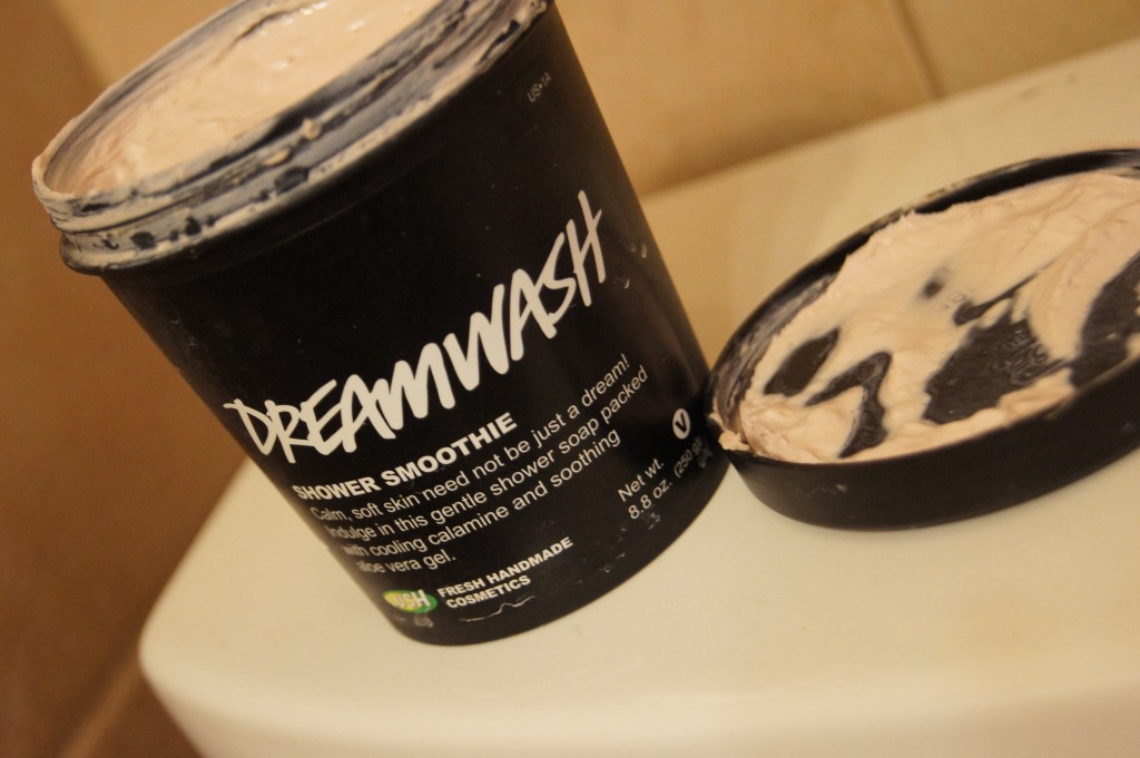 LUSH Dreamwash Shower Smoothie